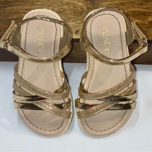The Childrens Place Girls Gold Strappy Sandals Glitter Straps Size 7